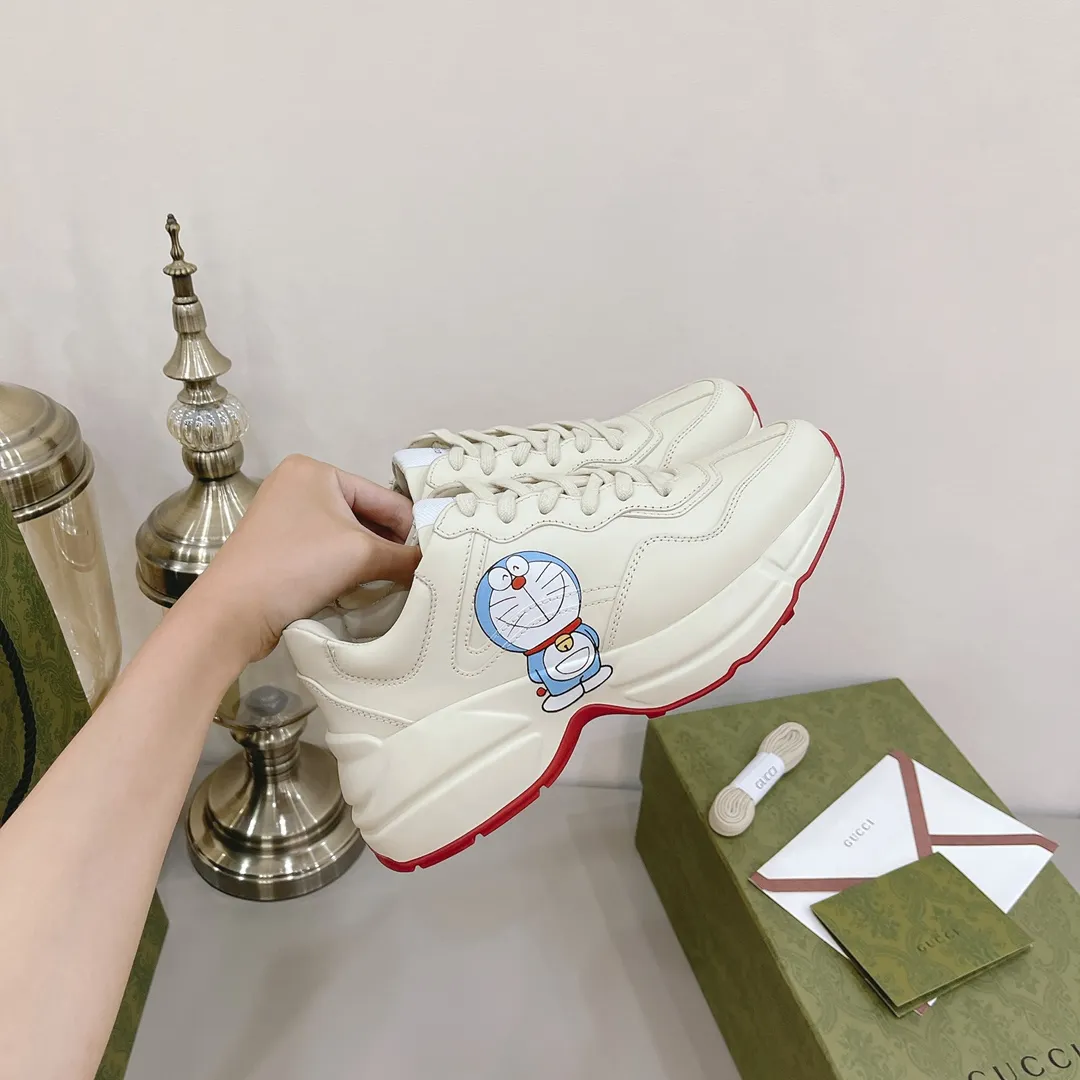 P700👟👟 The top version of GUCCI dad shoes, the latest upgraded version❗❗ The fabric is 100% consistent with the store. The whole series uses four leather styles. Each pattern, color and fabric are one-to-one consistent with the store. Women's size 35 36 37 38 39 40 Men's size 39 40 41 42 43 44 (women's size 34, men's size 45 can be customized)